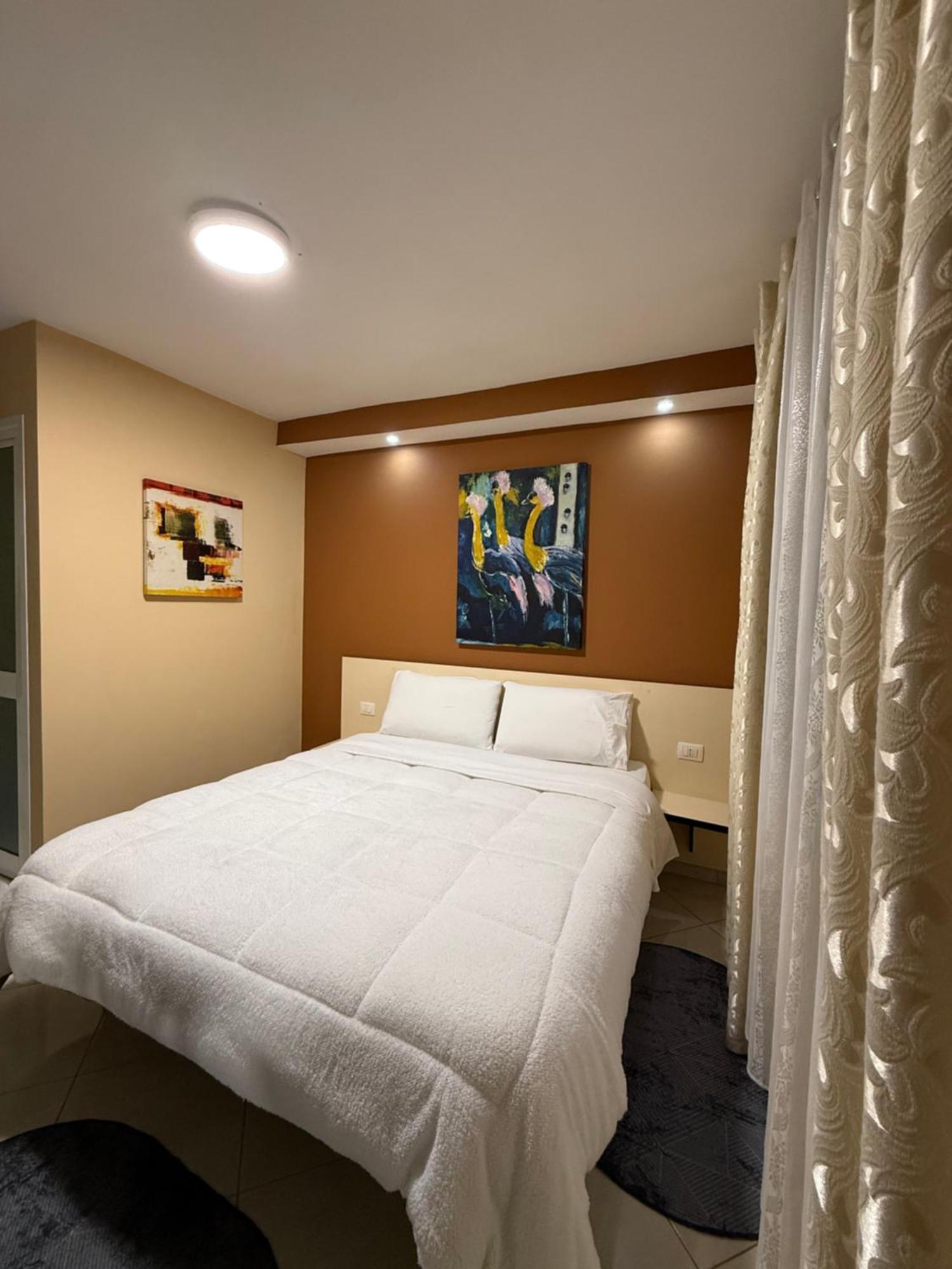 Hotel M&S Tiranë Ngoại thất bức ảnh