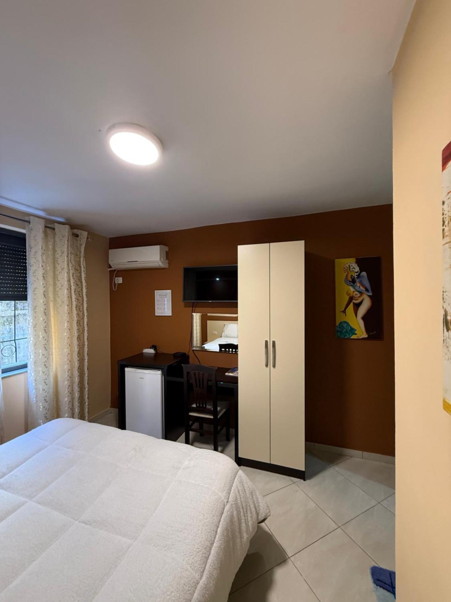 Hotel M&S Tiranë Ngoại thất bức ảnh