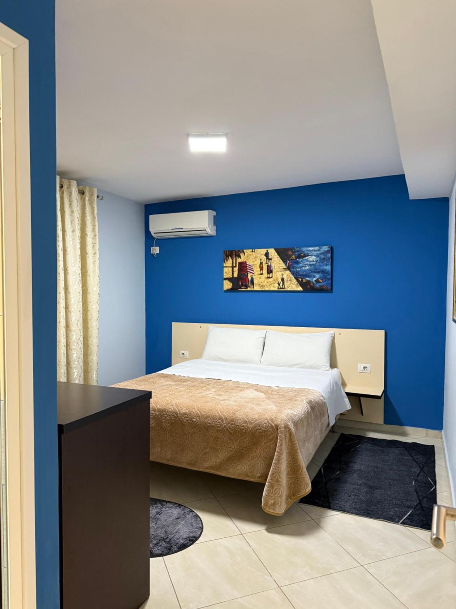 Hotel M&S Tiranë Ngoại thất bức ảnh