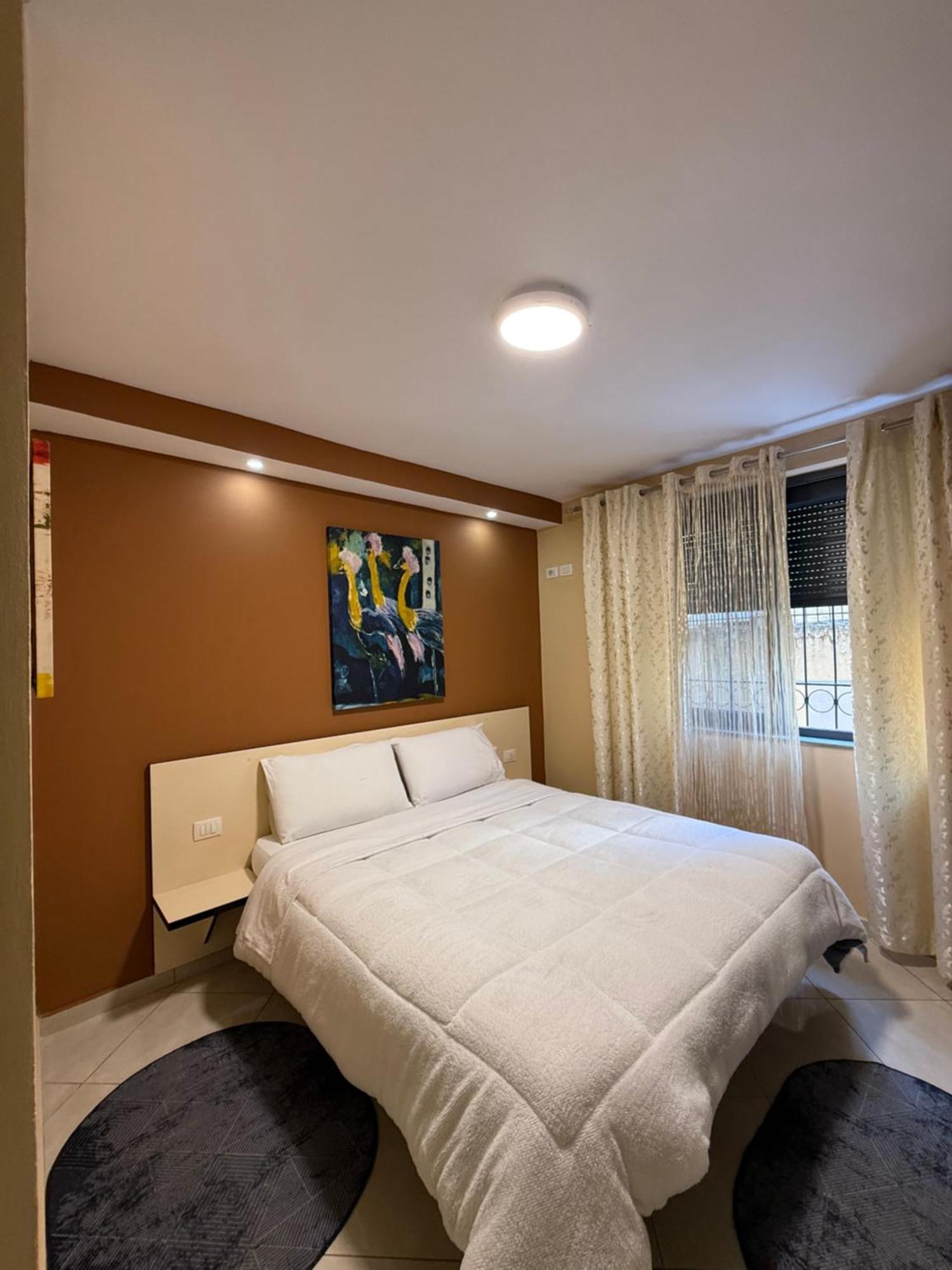 Hotel M&S Tiranë Ngoại thất bức ảnh