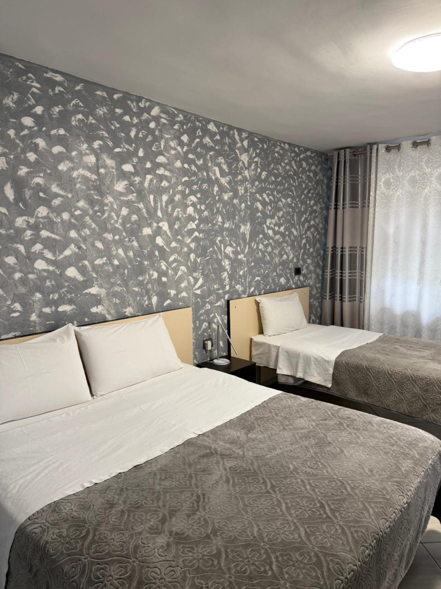 Hotel M&S Tiranë Ngoại thất bức ảnh