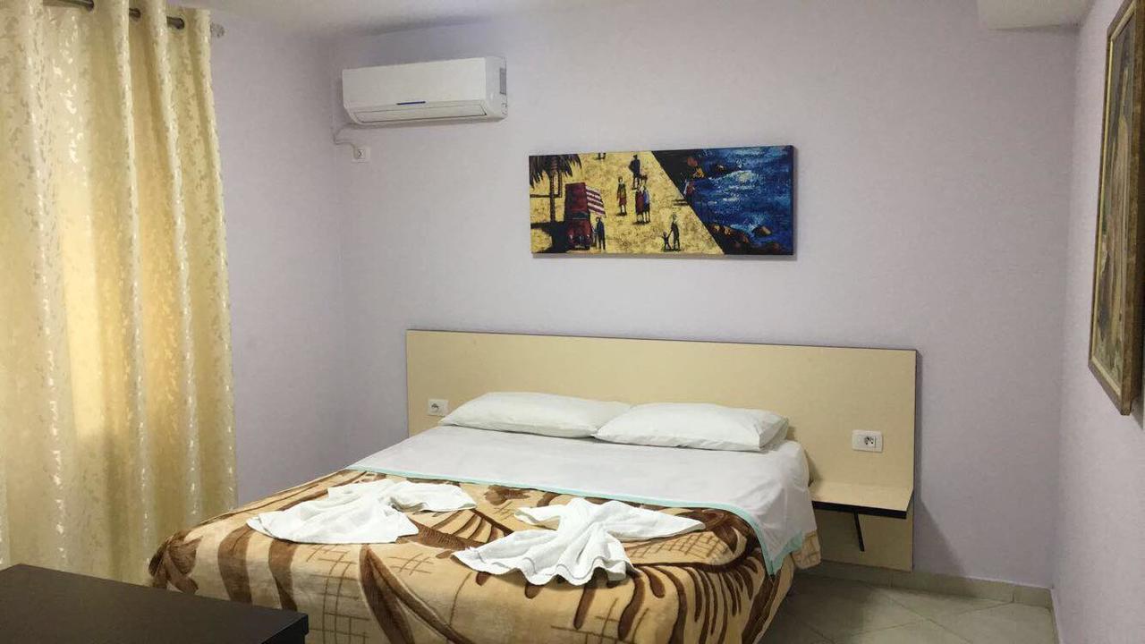 Hotel M&S Tiranë Ngoại thất bức ảnh