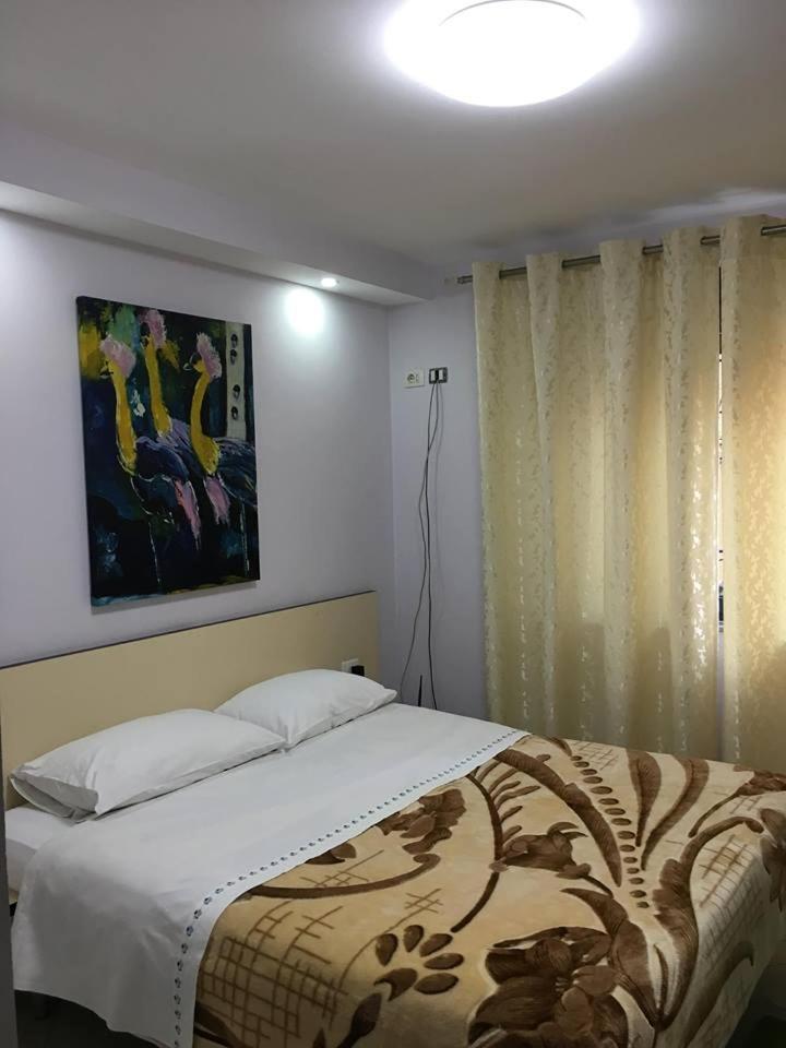 Hotel M&S Tiranë Ngoại thất bức ảnh