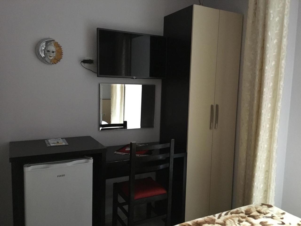 Hotel M&S Tiranë Ngoại thất bức ảnh